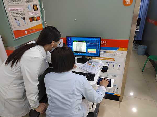 絕經(jīng)后骨骼健康警報(bào)！6個(gè)信號(hào)提醒你該測(cè)骨密度了